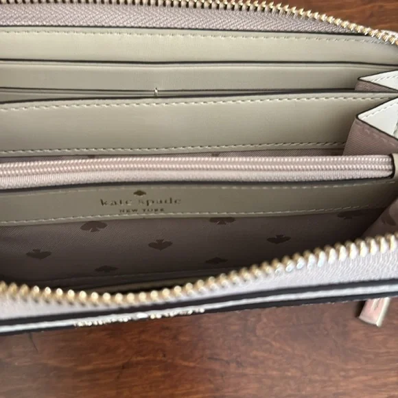 NWOT Kate Spade Beige and Cream Wallet - Picture 11 of 13